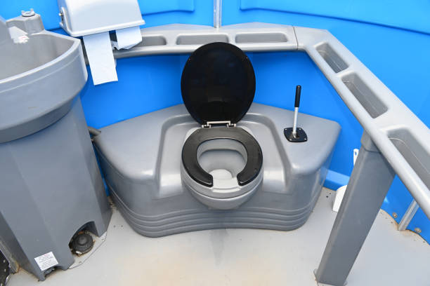 Best Luxury portable toilet rental  in Princeton, IL